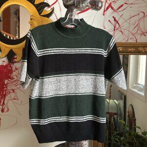 Vintage Alia Women's Short Sleeve Tee in Green, Black, and Gray M